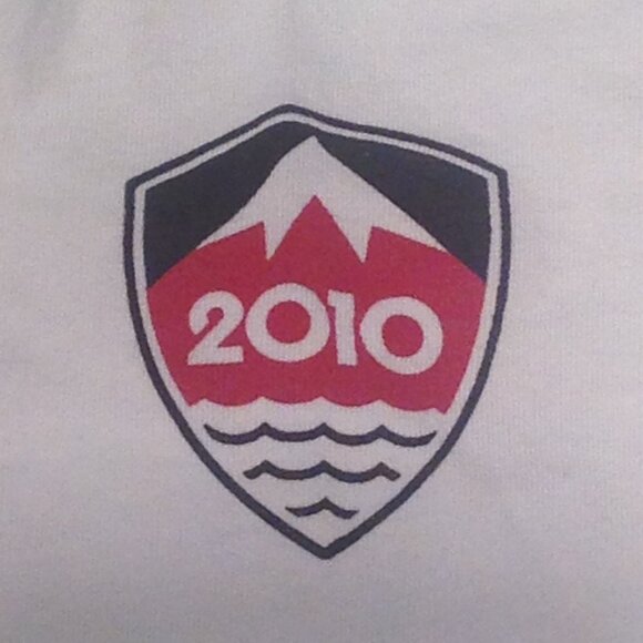 Official Vintafe ZELLERS Vancouver 2010 Olympics T-Shirt - Picture 7 of 8